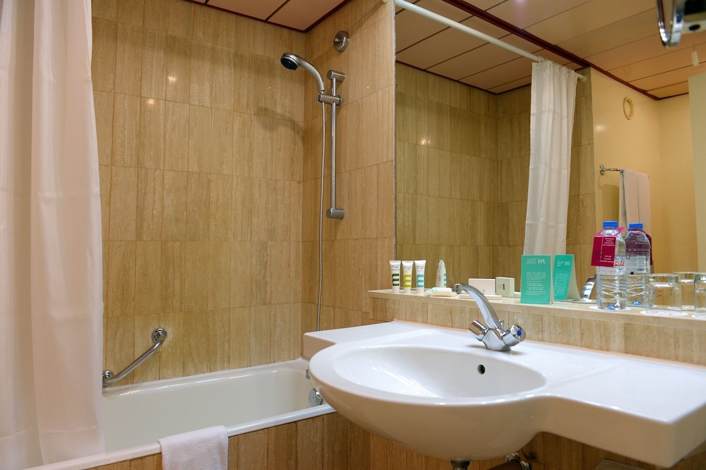 Treffen House Doha next to Msheireb Metro Station and Souq Waqif 63/64
