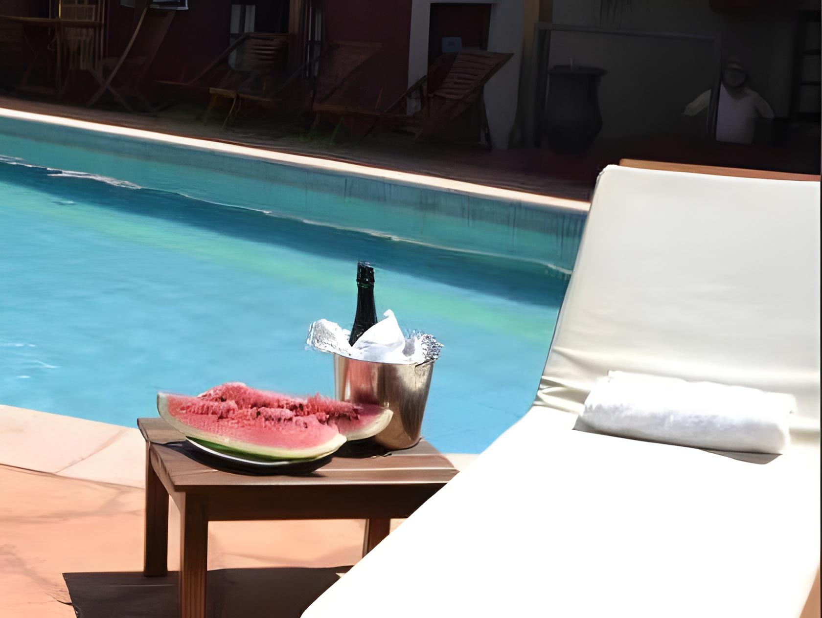 Passaros Suite Hotel 18/24