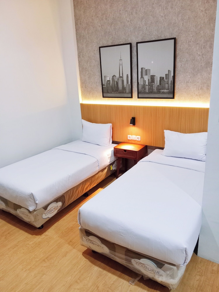 ANDITA HOTEL(KT) 32/50
