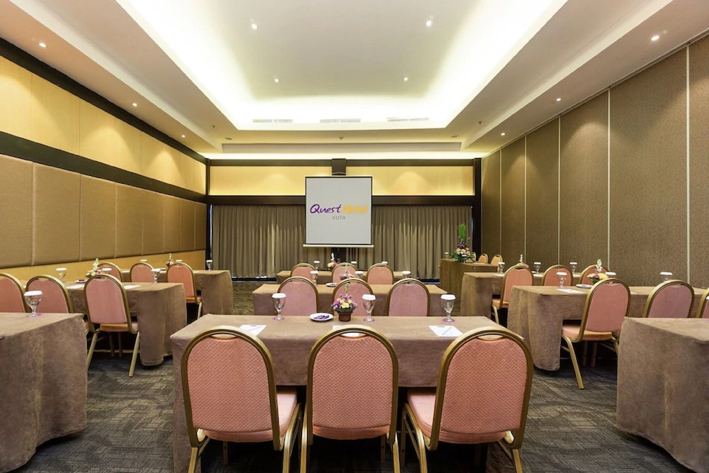 Quest Hotel Kuta 27/35