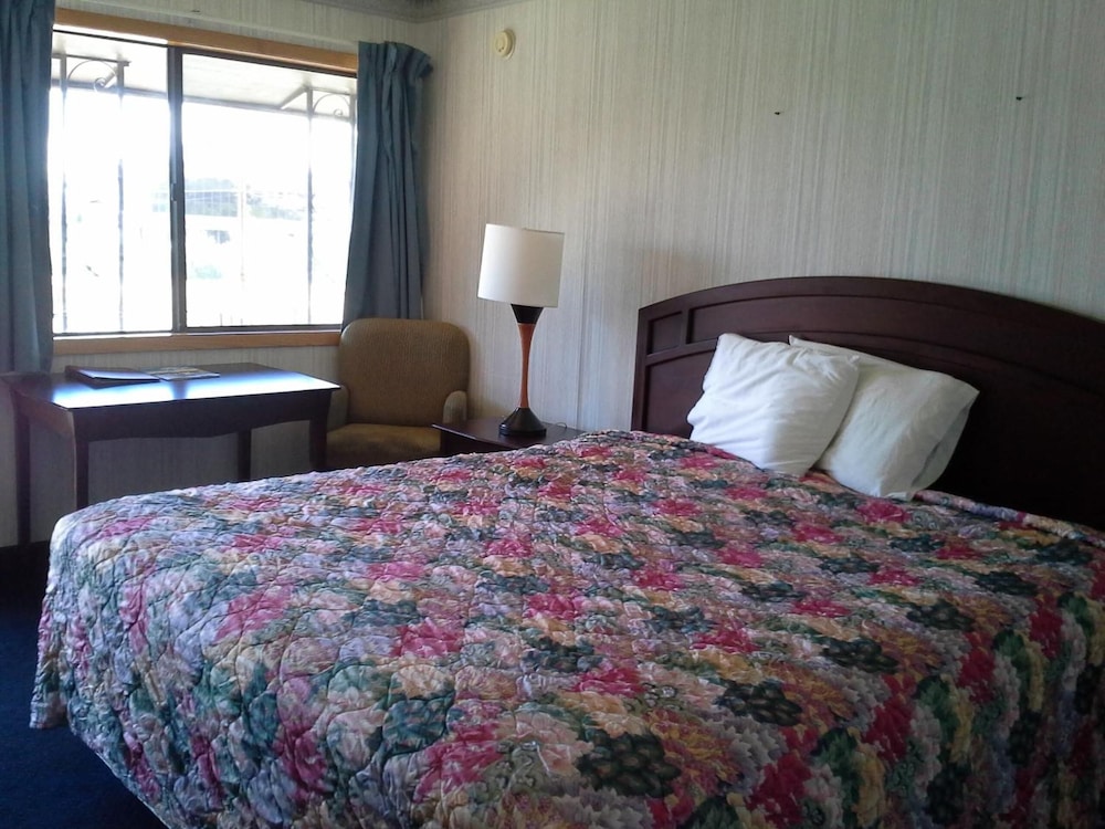 Richland Inn And Suites 11/32