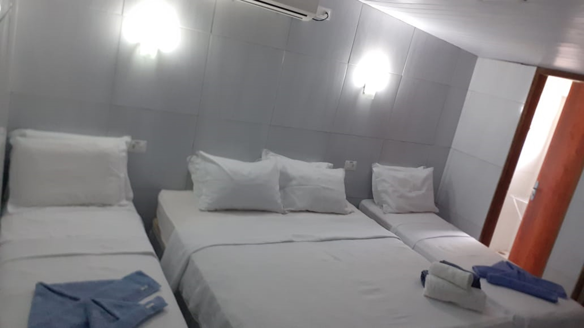 Standard, Quadruple, Queen Bed