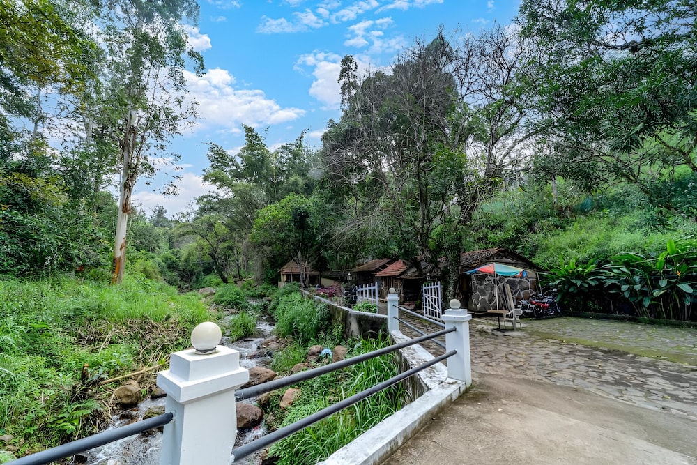 Zac's Valley Resort 37/48
