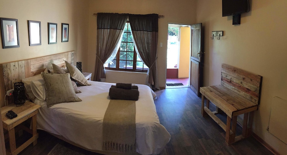 Bo Kamer Guesthouse 24/50