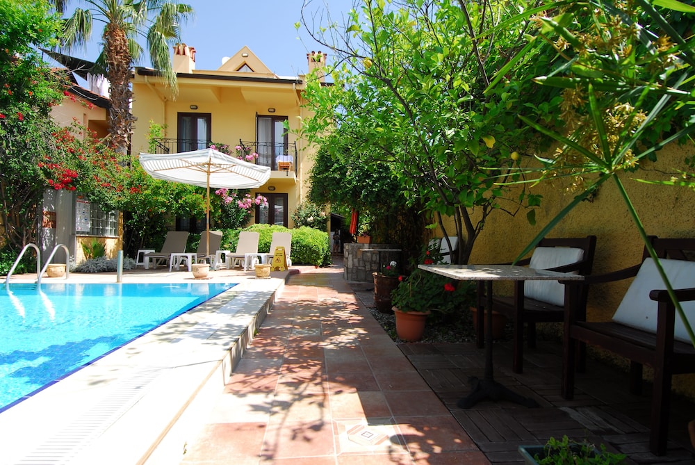Villa Danlin Hotel 33/44