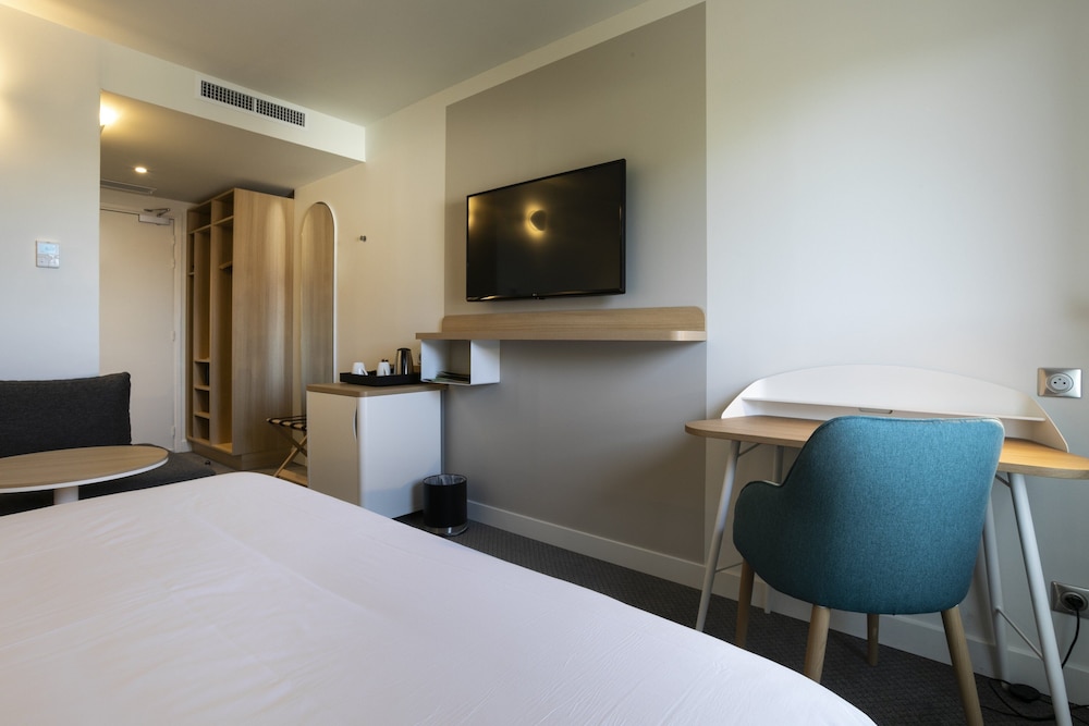 Holiday Inn Perpignan 18/75