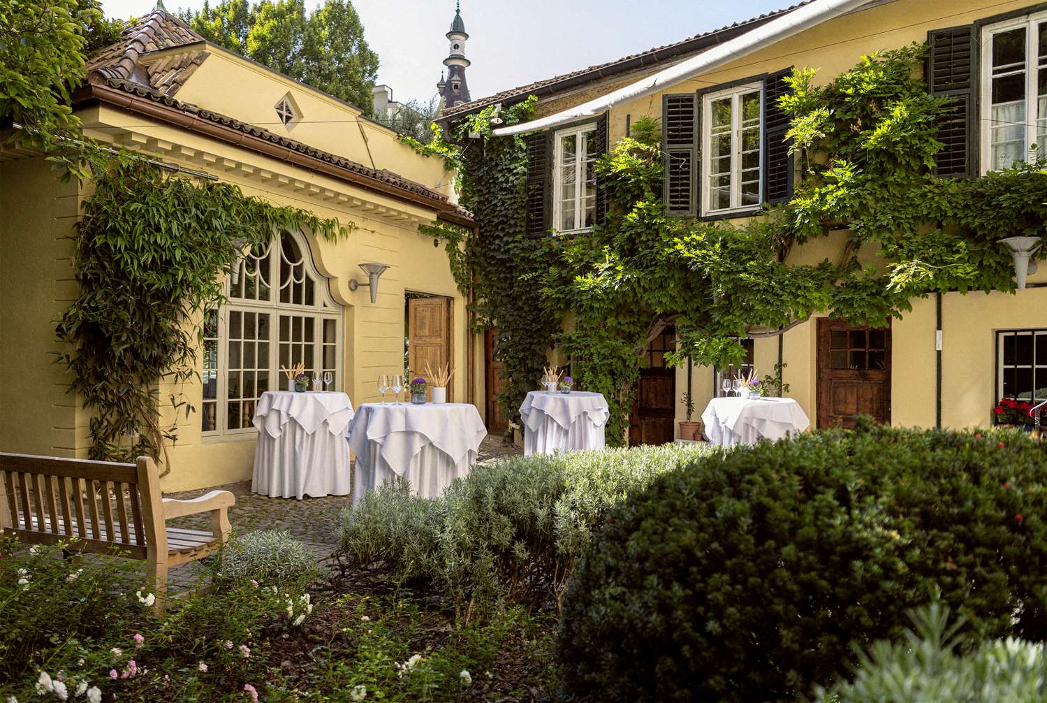 Parkhotel Laurin, WorldHotels Elite 25/26
