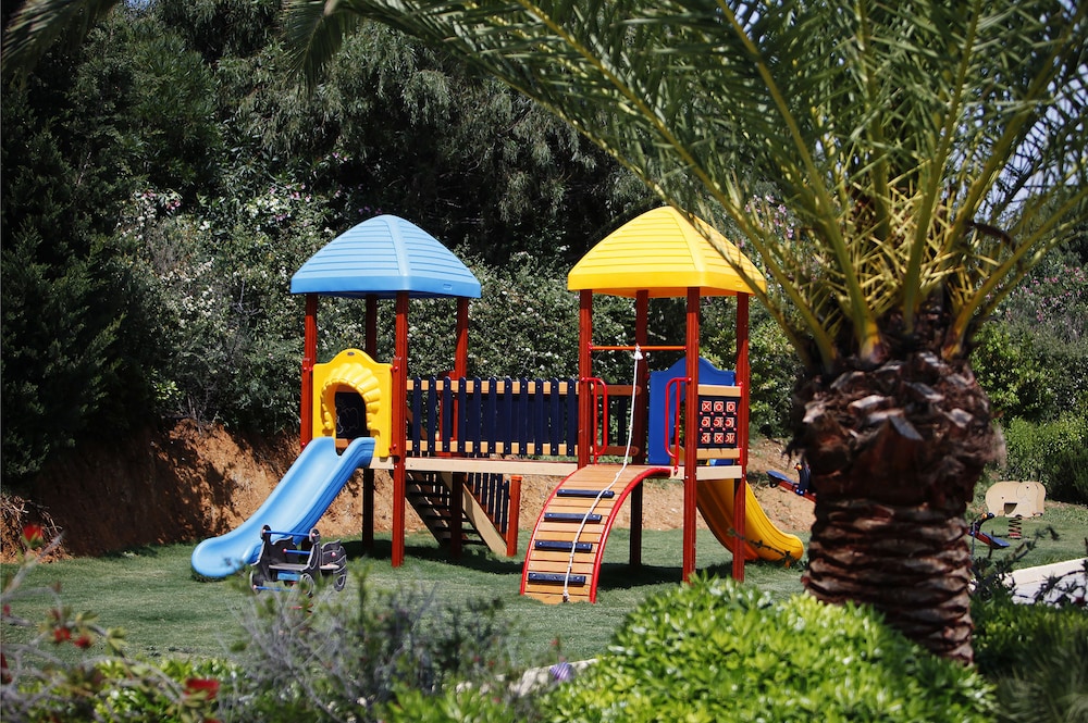 Pilot Beach Resort 46/78