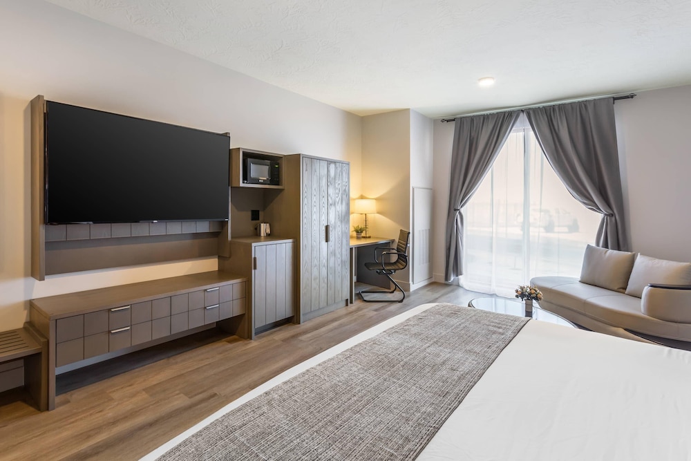 The Valor, Ascend Hotel Collection 43/55