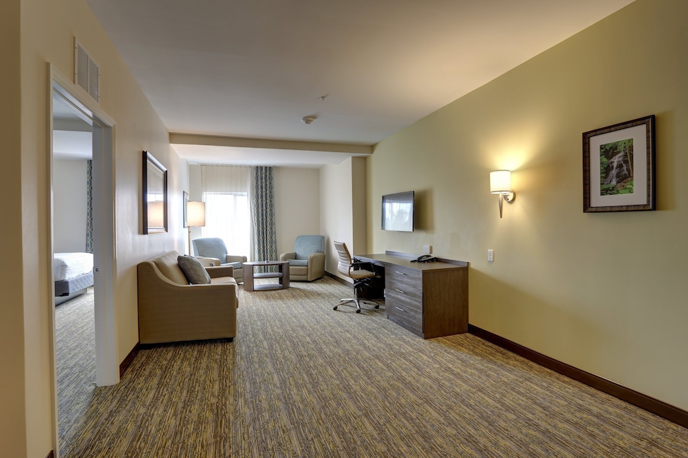 Candlewood Suites Safety Harbor 22/56