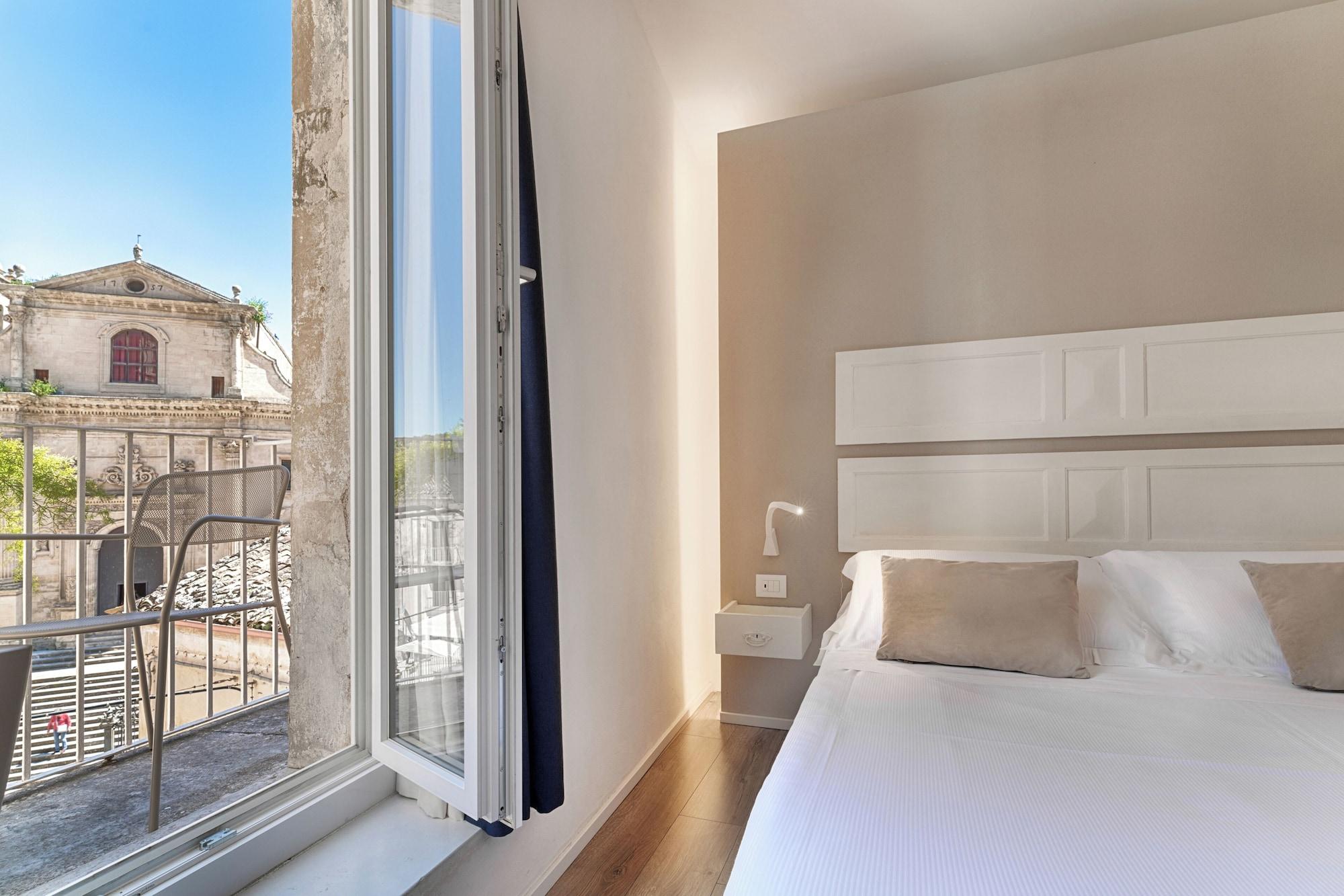 جناح جونيور بشرفة، Iblaresort 5/10