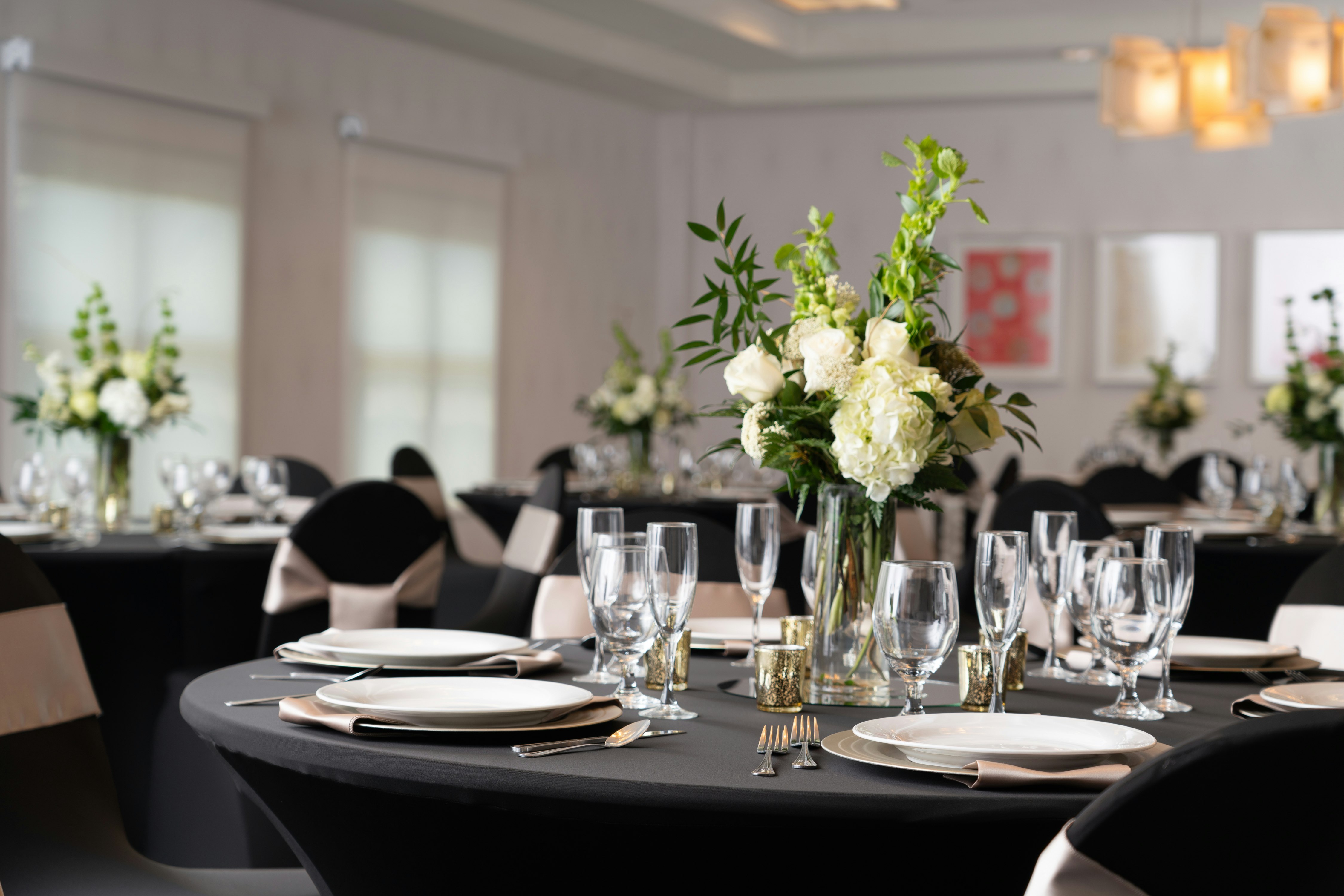 Hilton Garden Inn Charleston Waterfront Downtown 55/77