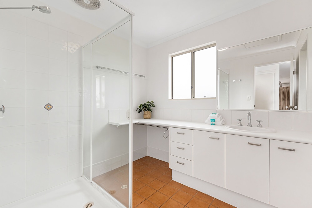 COOLUM BEACH GETAWAY RESORT 19/58