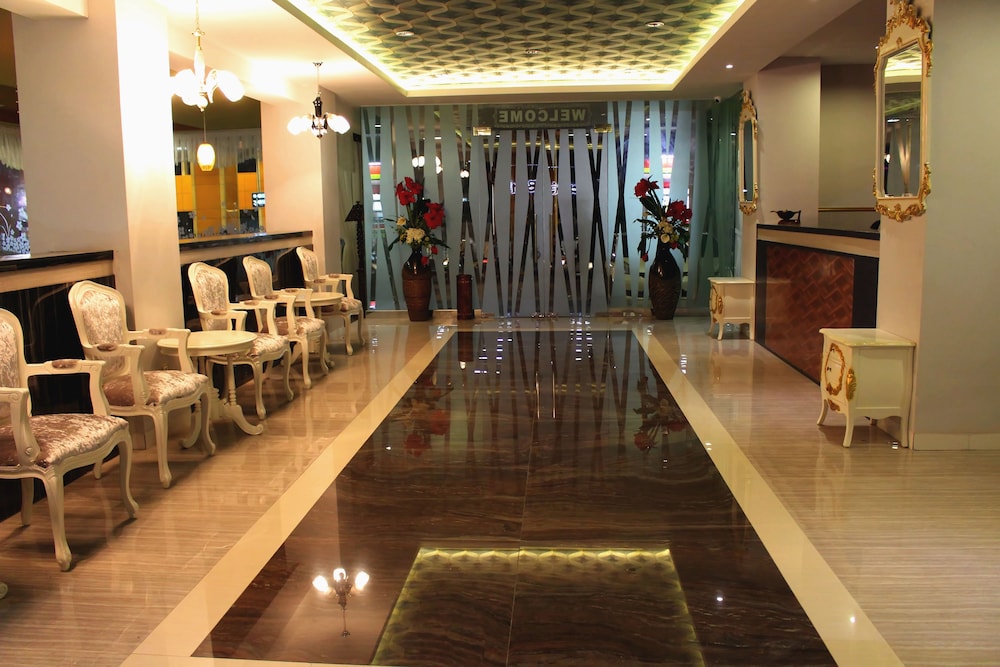 Grand Batik Inn 30/52
