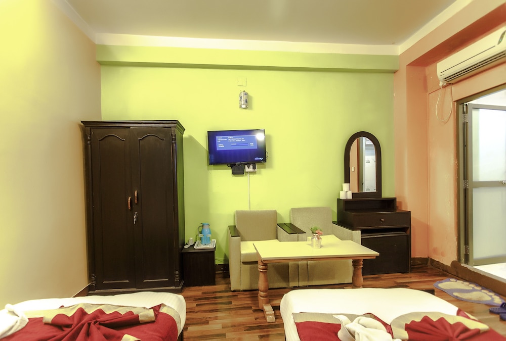 Hotel Nepalaya 69/73