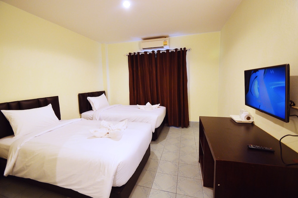 Paripas Express Hotel Patong 24/35