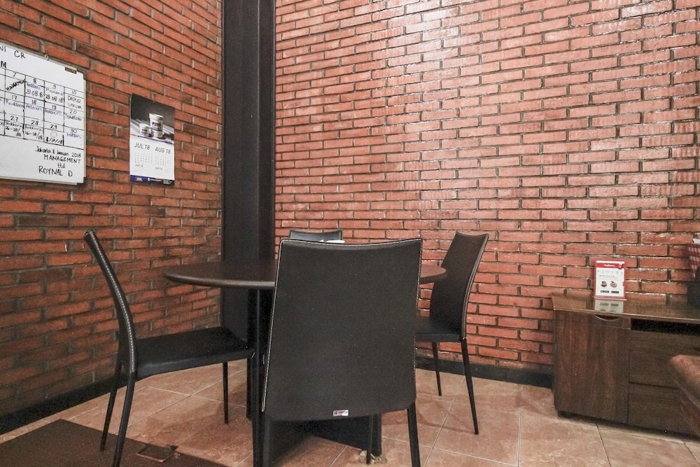 Reddoorz at Cilandak Timur 44/46