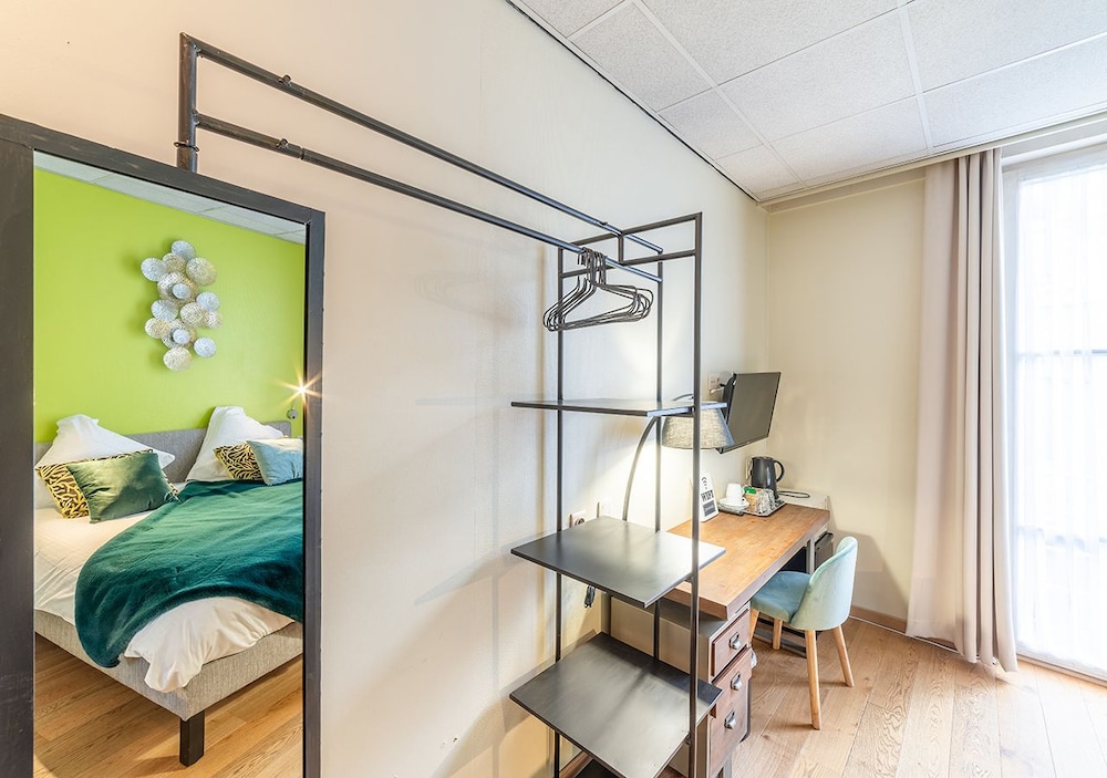 Hotel La Legende 8/25