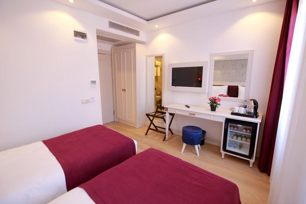 Albinas Hotel 36/65