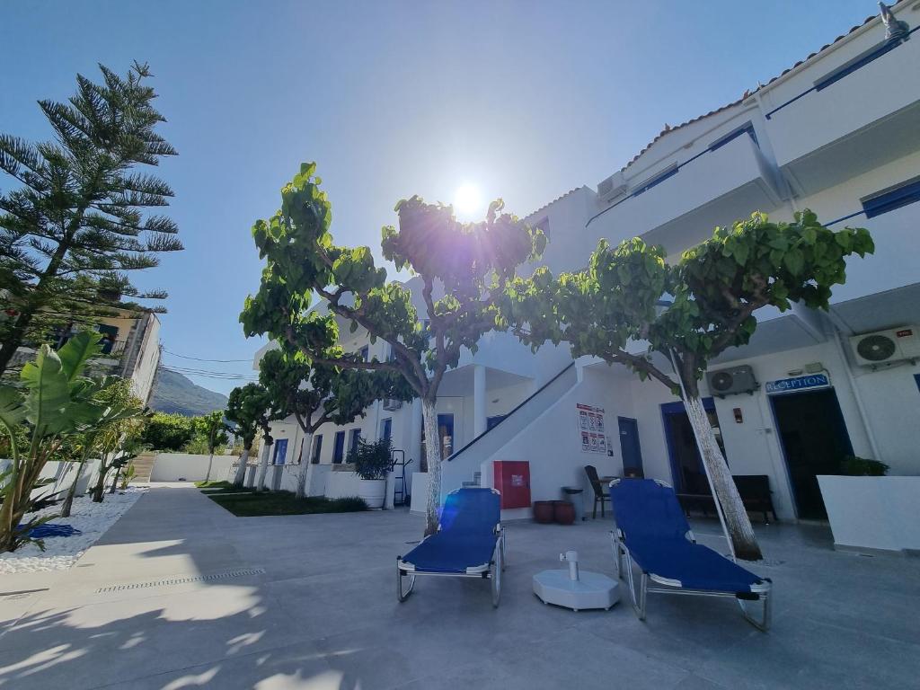 Leonidas Apartments 25/47