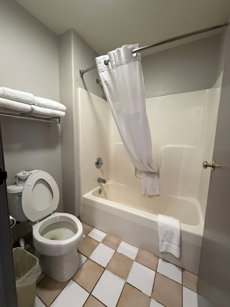 Days Inn by Wyndham Kentland 37/49