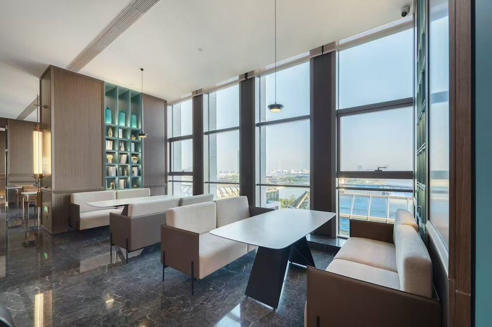Novotel Shanghai Lingang 58/77