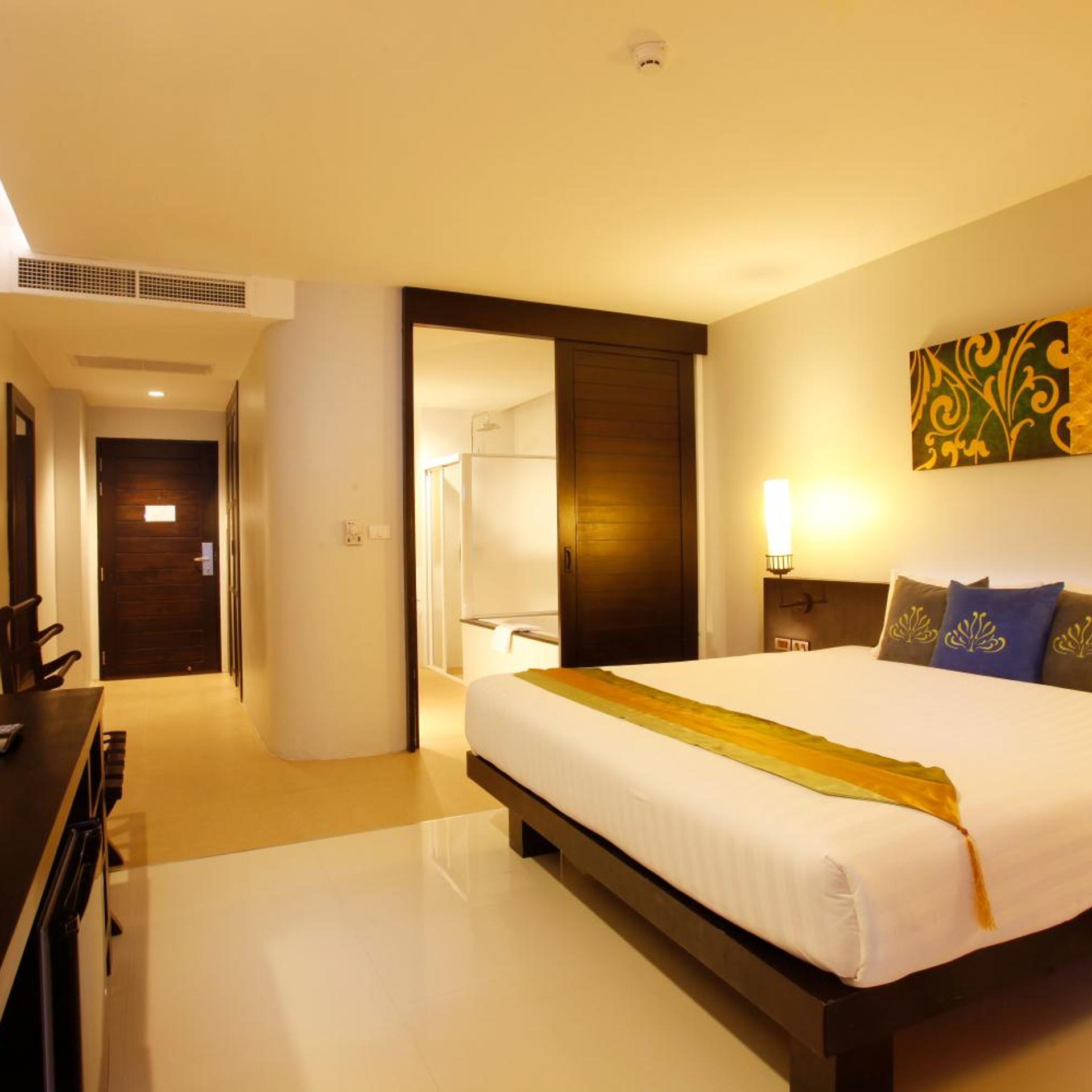Deluxe, Double Bed, Pool Access