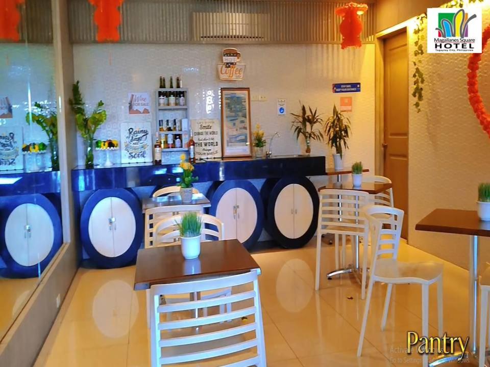 Magallanes Square Hotel 42/51