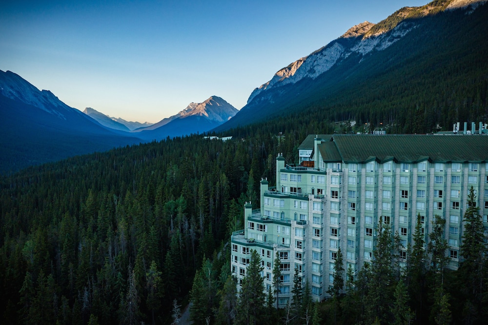The Rimrock Resort Hotel Banff 4/71