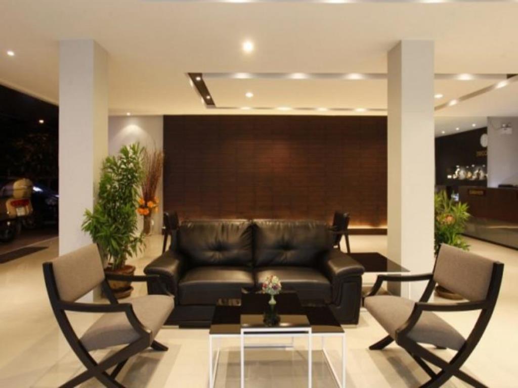 Nize Hotel 8/25