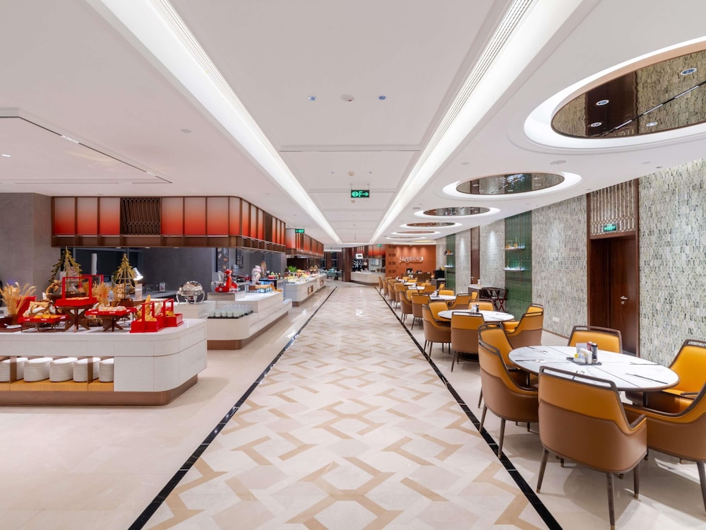 Pullman Wuxi New Lake 9/73