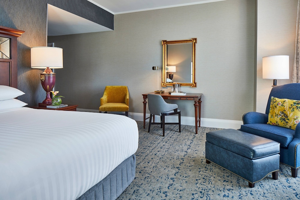 The Battle House Renaissance Mobile Hotel Spa 7/56