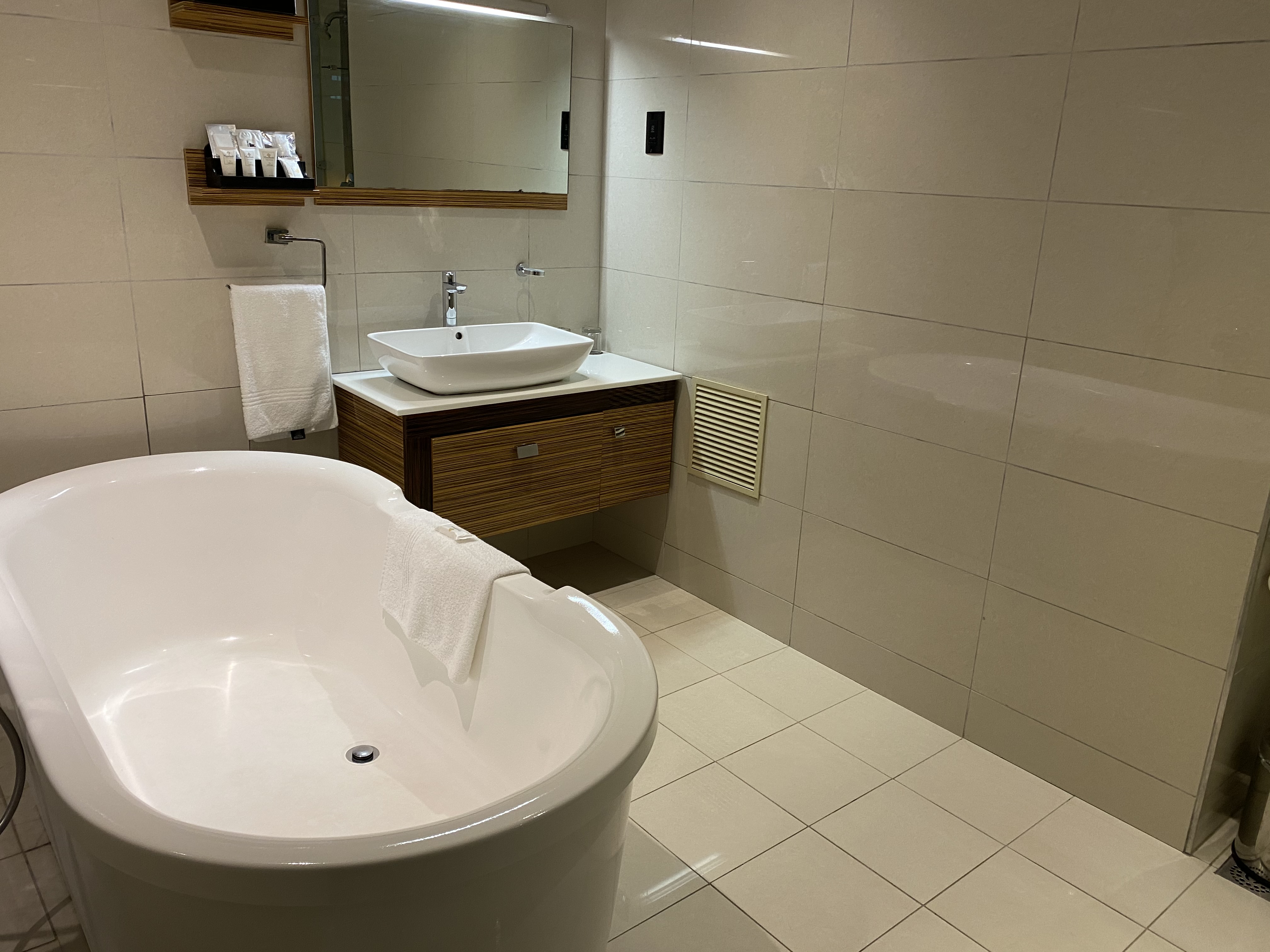Executive, Suite, Coastlands Umhlanga Hotel 4/7