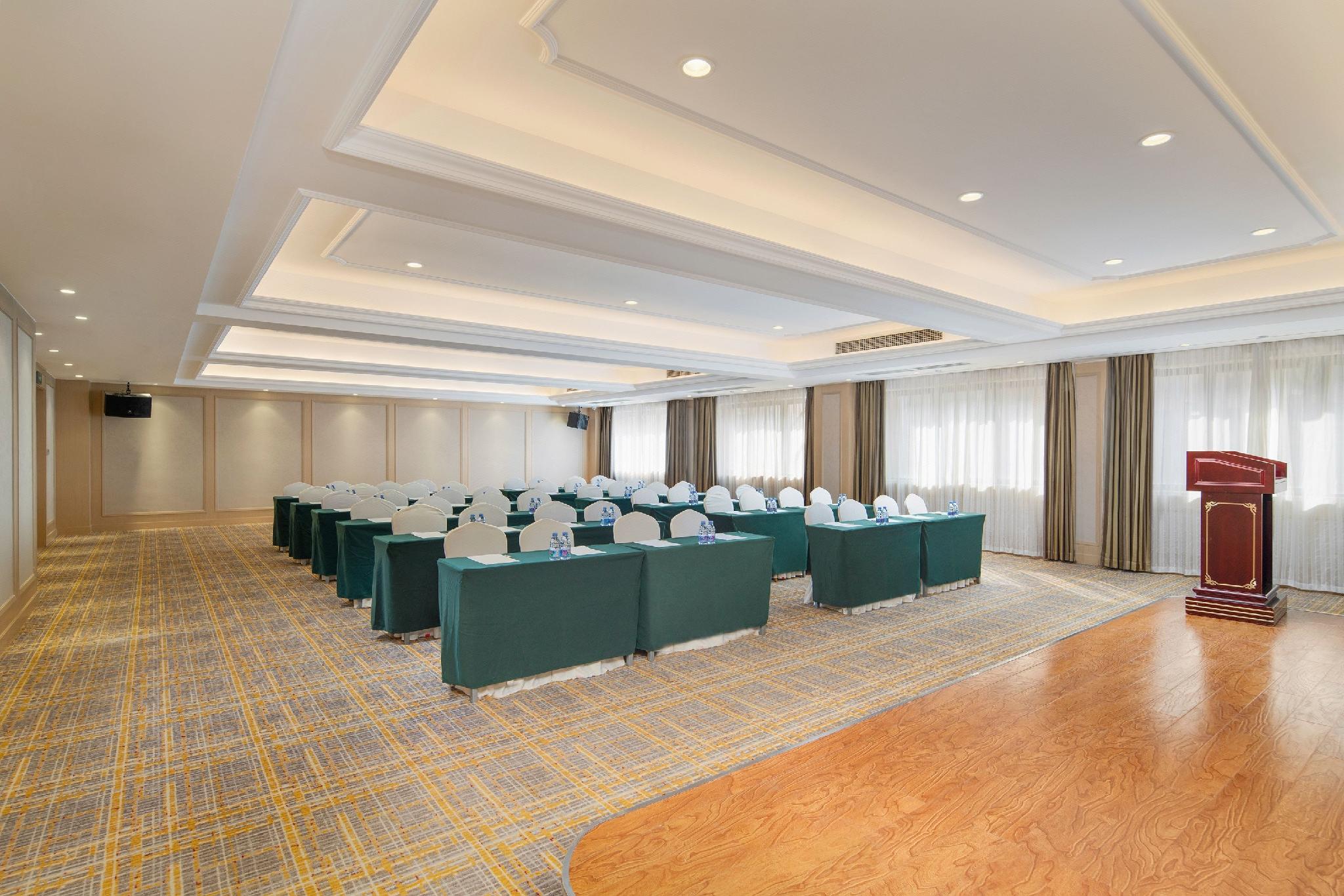 Vienna Hotel (Chengdu Airport Shuangliu Wanda) 50/60