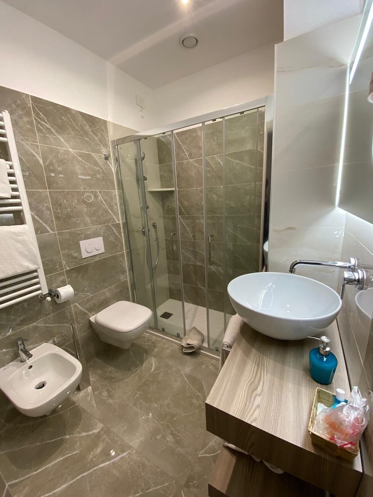 Hotel Victoria Cuneo 48/50