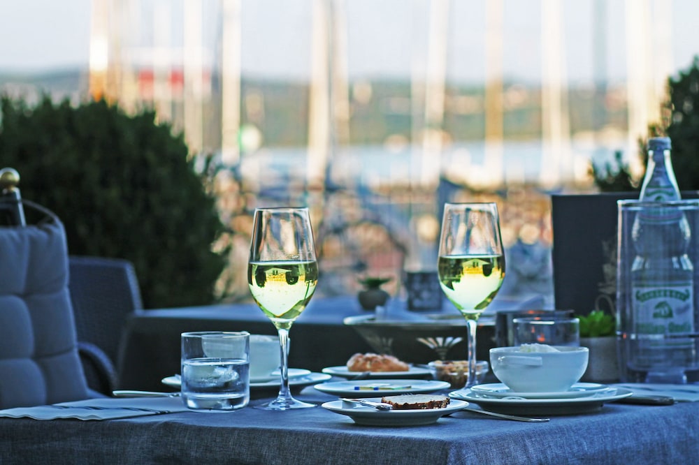 Ringhotel Schiff Am See 13/50