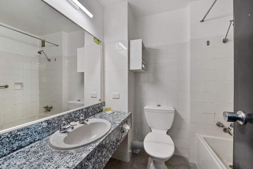 Scamander Beach Resort Hotel 45/49