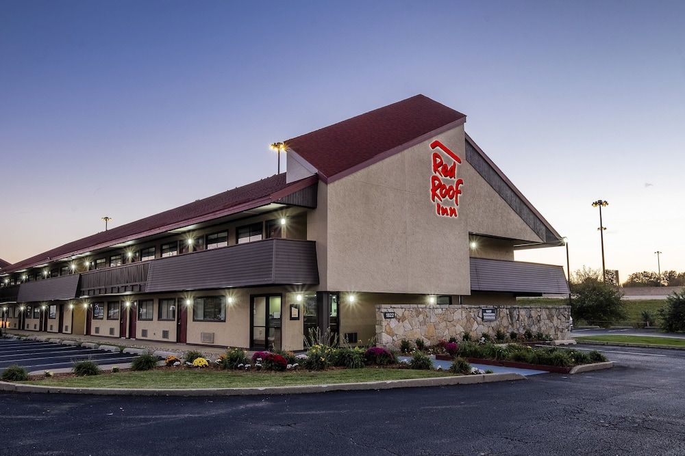 Travelodge by Wyndham Peoria 3/52