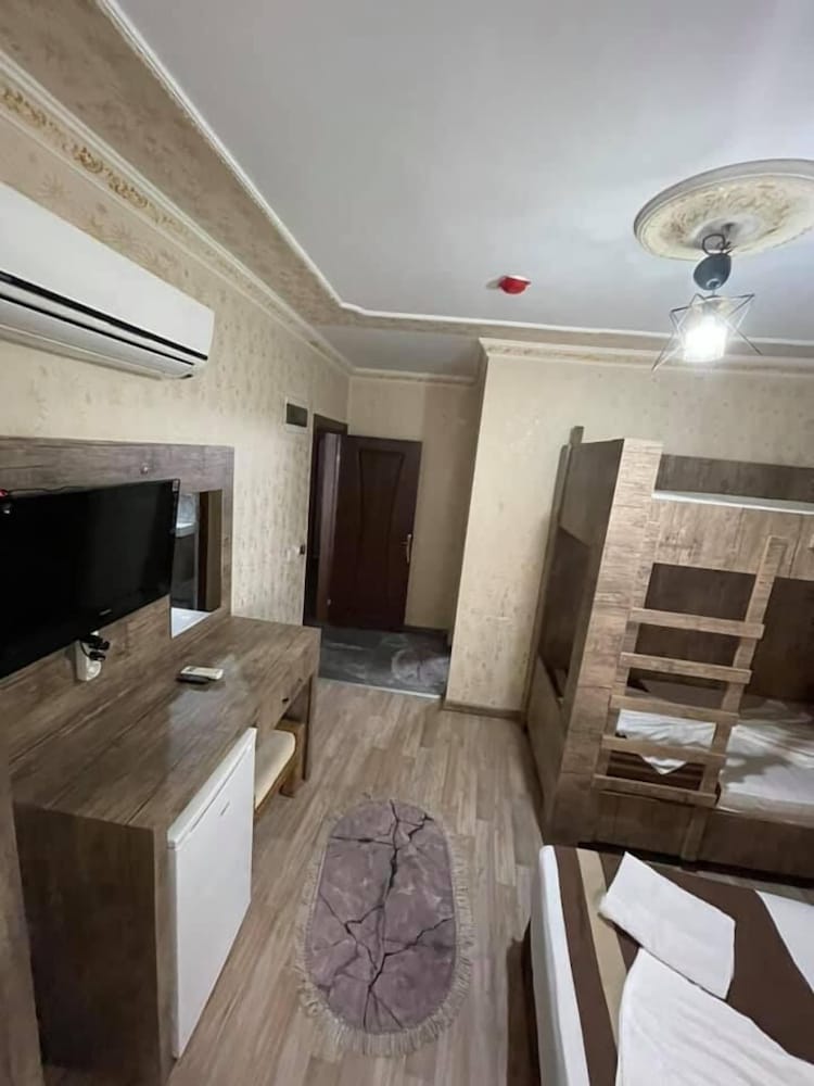 Ozgur Hotel 36/50