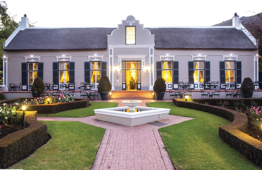 Grande Roche Hotel 75/76