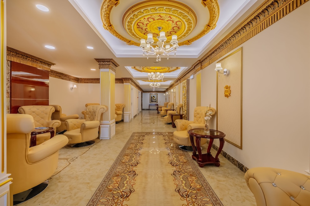 Monicca Collection Suites and Residences 56/74