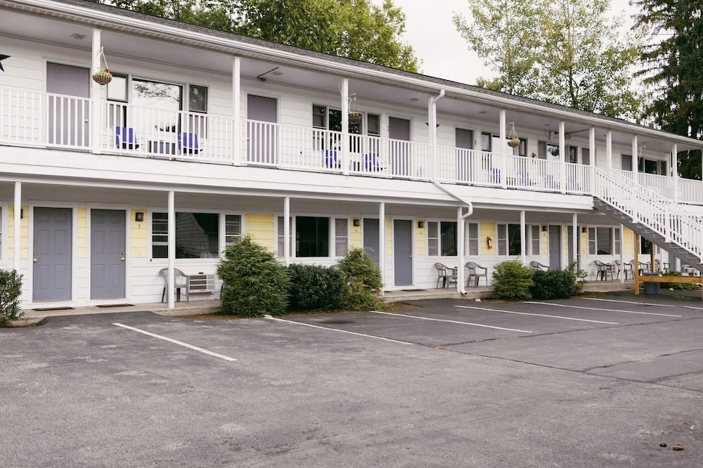 Admiral Motel 4/64