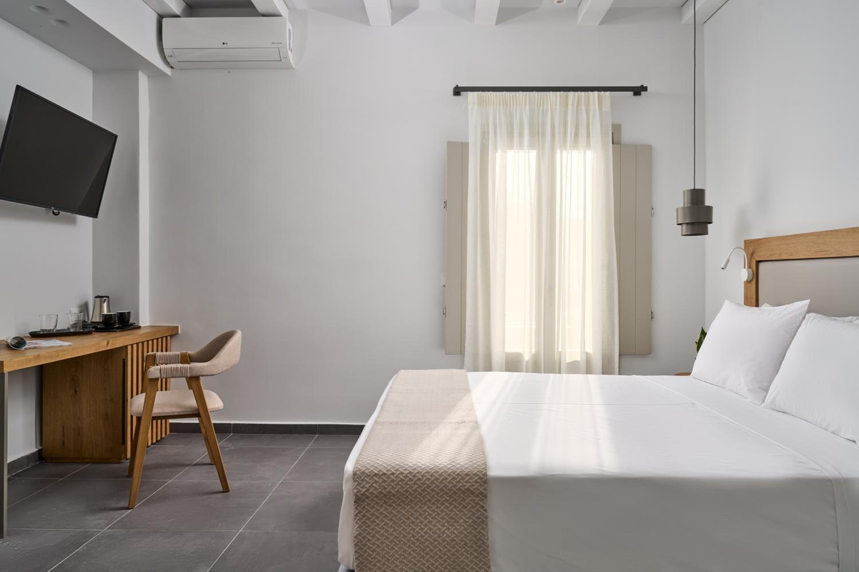 Room at Meltemi Village, SANTORINI
