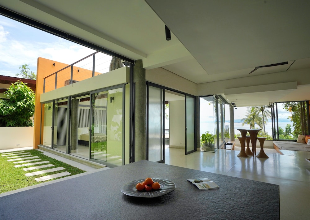 L2R Villa 8/54
