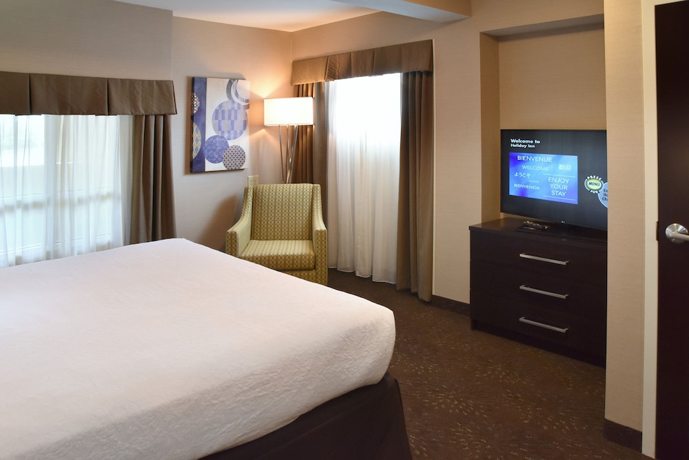Holiday Inn Canton (Belden Village) 20/72