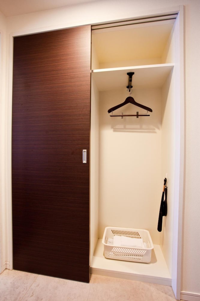 Kuretake Inn Premium Hamamatsucho 20/50