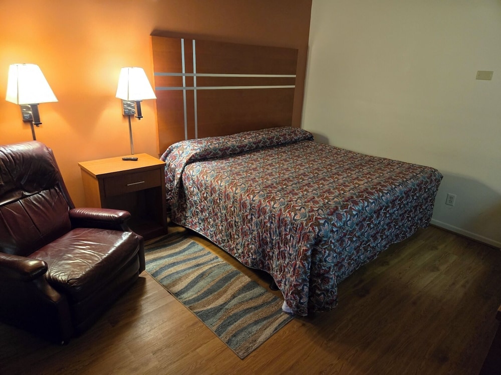 Travelers Lodge Motel Marshall 30/60