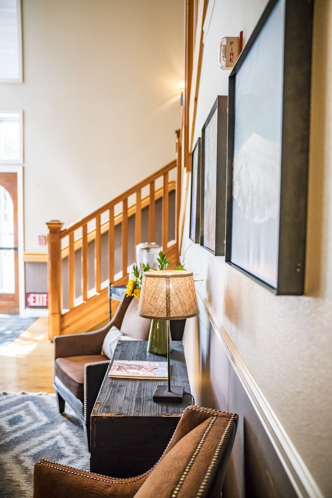 Pine Ridge Inn 14/37