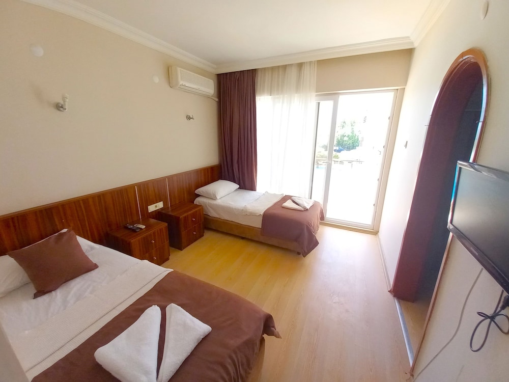 Mulka Hotel 12/48