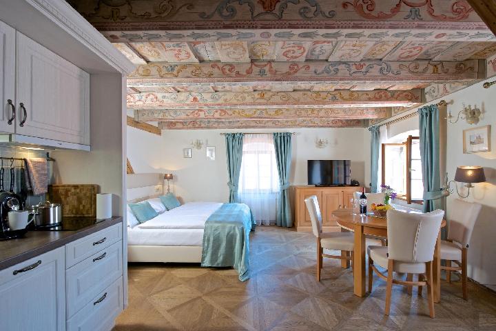 Duplex, Apartment